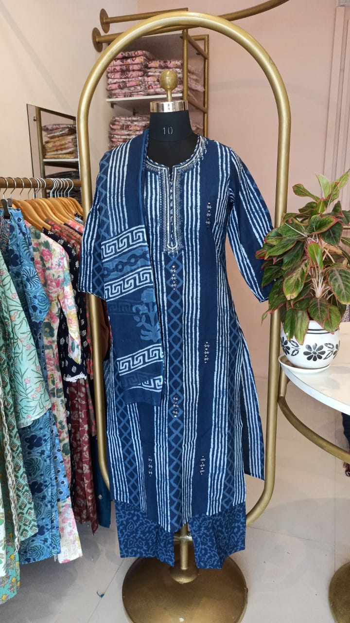 "Nazar" Indigo Hand Embroidered Kurta Set with dupatta(3pc)