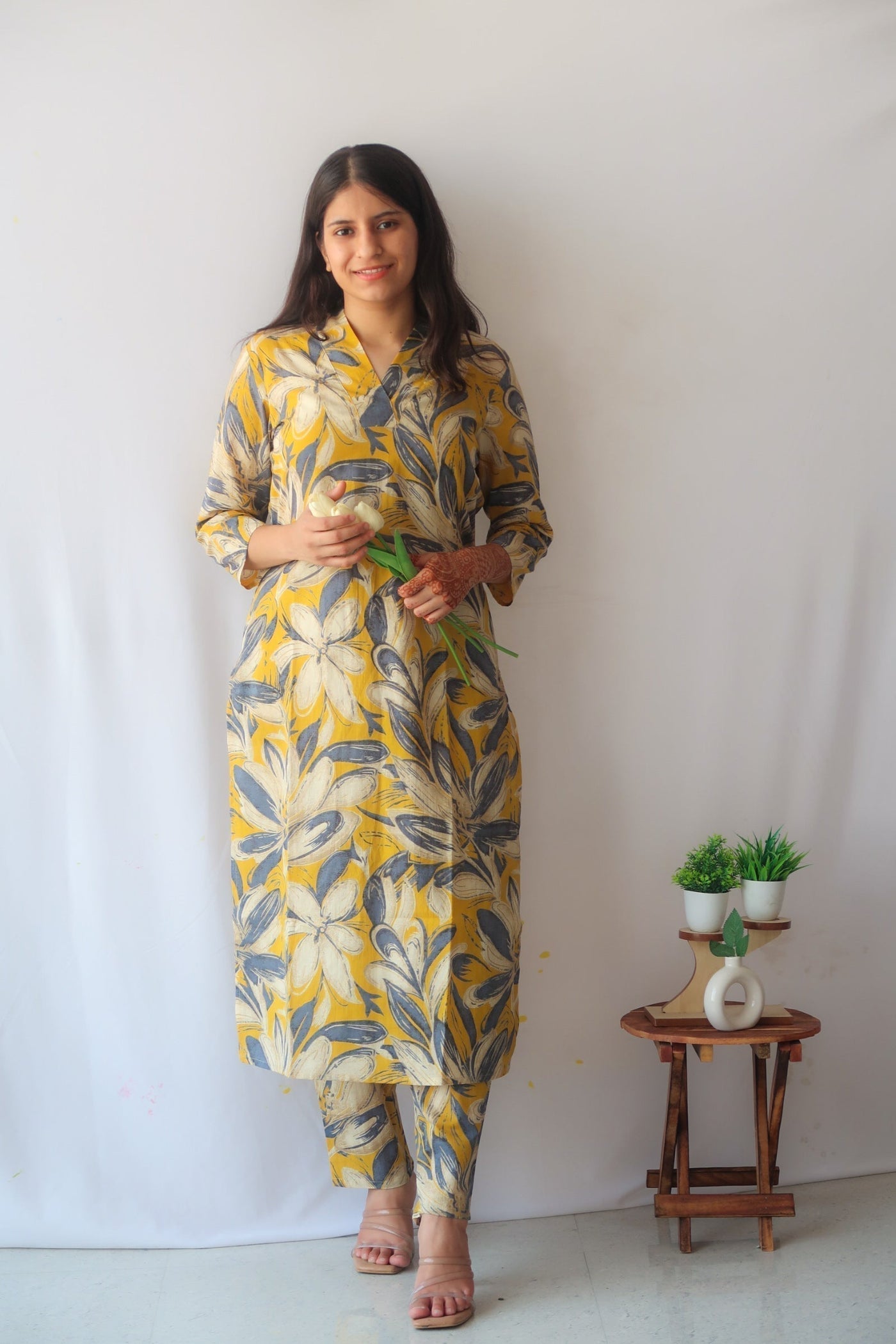 Mustard Lily's V-Neck Suit Set