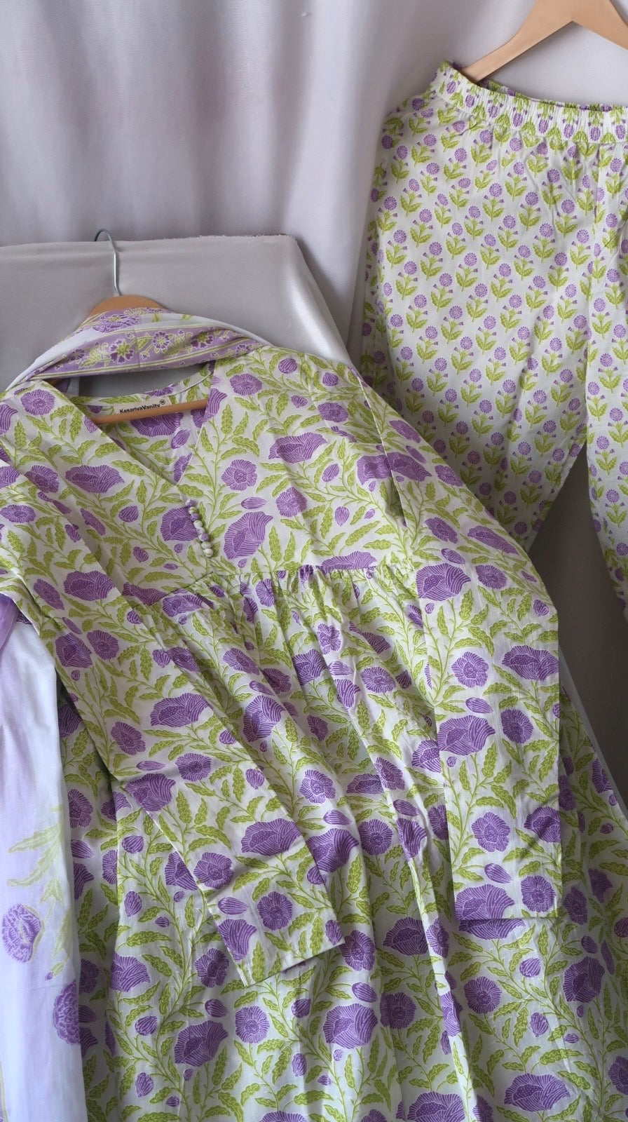 Drizzle & Daydreams Suit - Neer 1.0