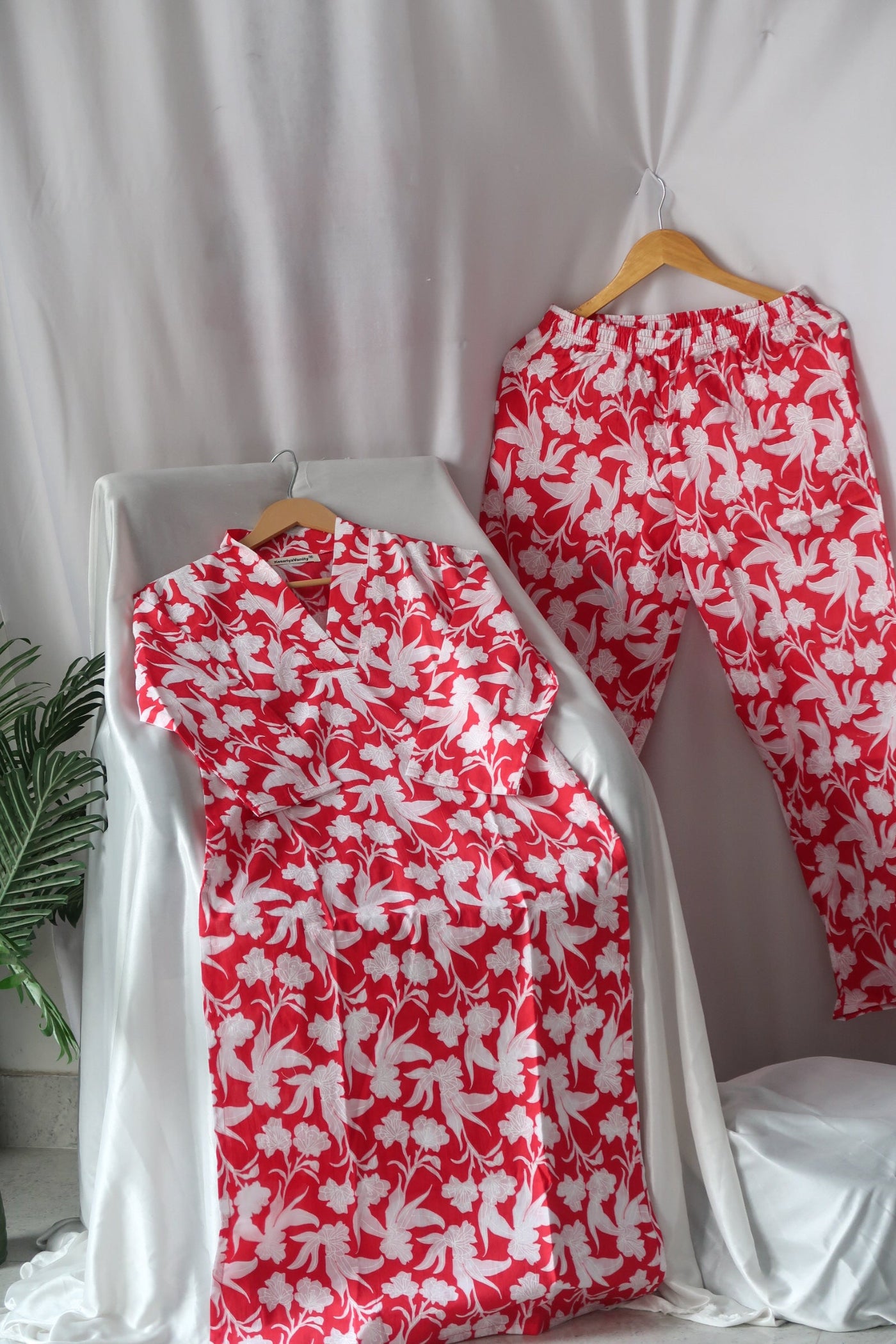 Scarlet Charm Suit Set - Raahat3.0