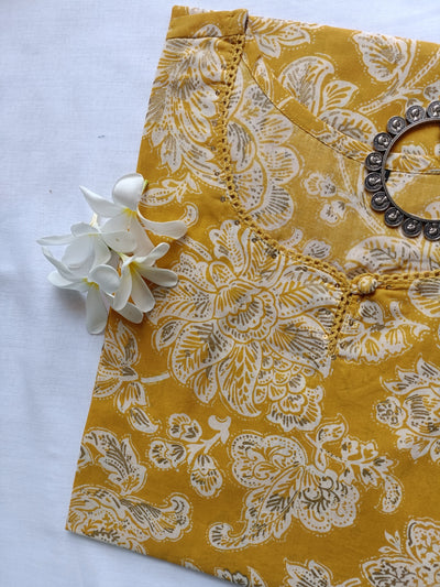 Basant yellow laced cotton Kurta - Big Size