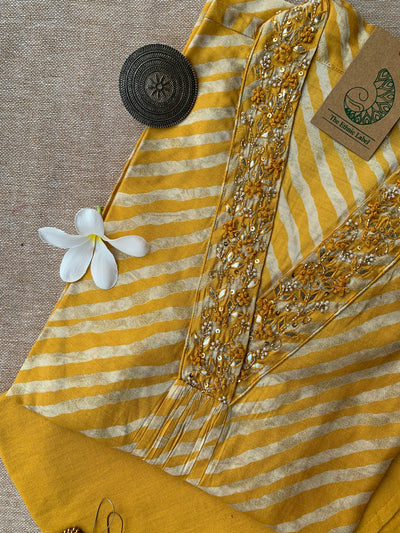 "Ubtan" Hand Embroidered Muslin Kurta Set(2pc)